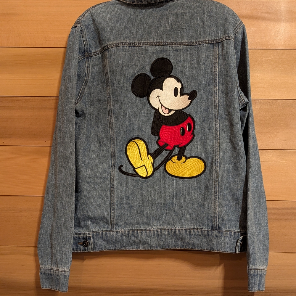 New Women's Sz Med Disney Blue Denim Jacket with Mickey Mouse Design